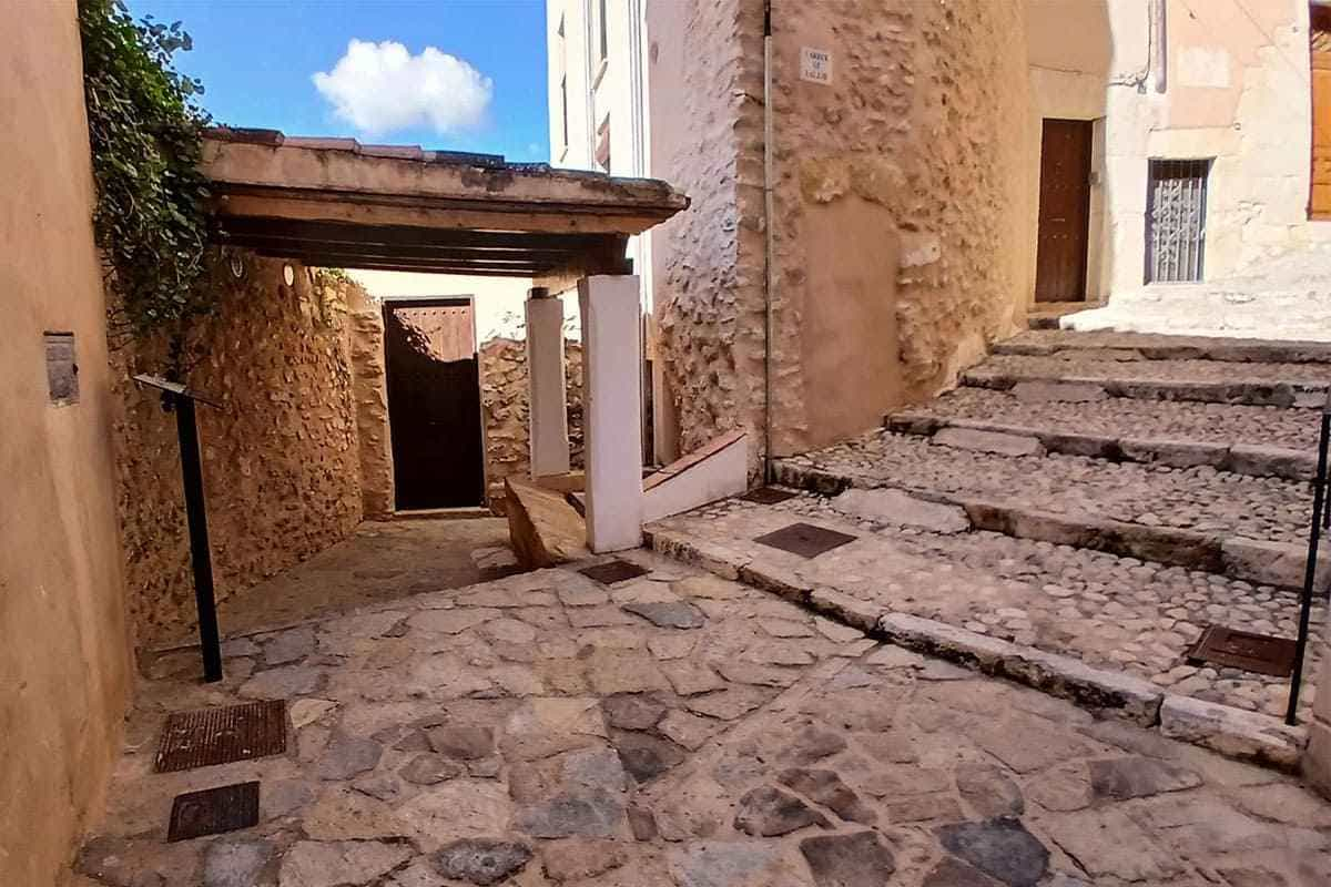 desde ca gracia descubre el barrio medieval